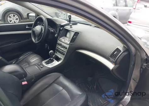 2009 Infiniti G37X z USA, uszkodzony, nr VIN JNKCV61F89M053098